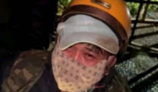 Bắt kẻ trộm chó dùng bình xịt hơi cay chống trả công an