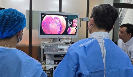 Cần thiết ứng dụng tiến bộ trong chẩn đoán, điều trị căn bệnh ung thư khiến gần 8.500 người Việt tử vong mỗi năm