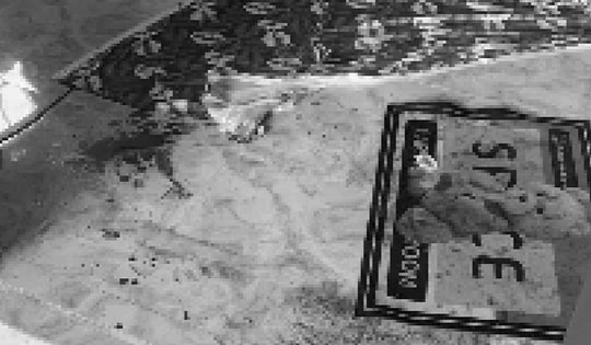 Chồng đang ngủ bất ngờ bị vợ dùng dao cứa cổ