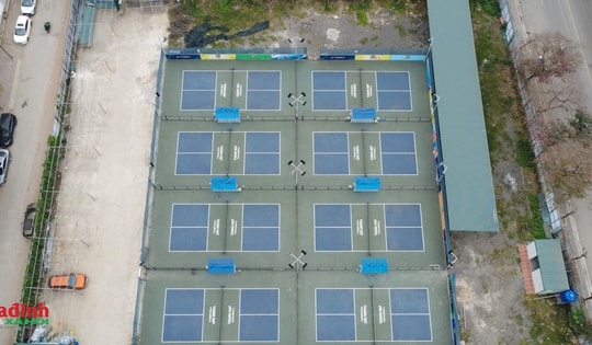 Loạt sân pickleball 'mọc' trên đất dự án ở Cầu Giấy: Trách nhiệm thuộc về ai?