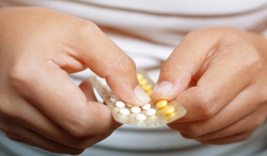 Người phụ nữ 33 tuổi bị đột quỵ, bác sĩ chỉ rõ sai lầm khi dùng thuốc tránh thai