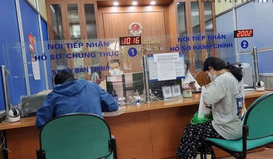 Khi nào được chi trả chế độ nếu đơn xin nghỉ hưu trước tuổi được duyệt do tinh gọn bộ máy?