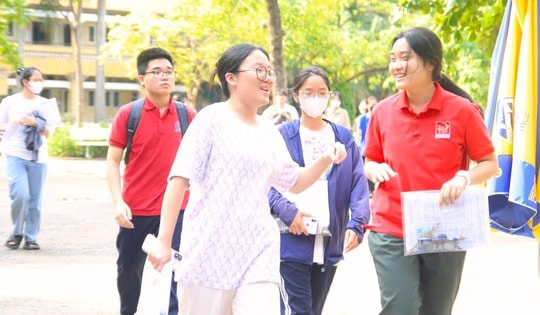 Biến động điểm chuẩn lớp 10 của Hà Nội ba năm qua và lời khuyên từ chuyên gia