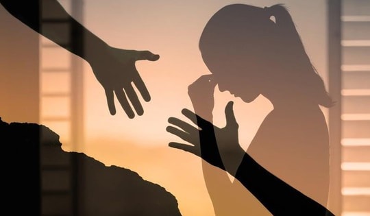 Trầm cảm ở tuổi vị thành niên: 'Ngòi nổ' âm thầm hủy hoại tâm hồn trẻ