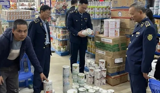 Lộ chiêu thức trốn thuế của đường dây sản xuất, buôn bán hơn 500 nhãn hiệu sữa bột giả