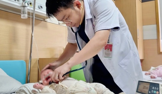 Bé 1 tháng tuổi thoát nguy kịch do viêm phổi RSV