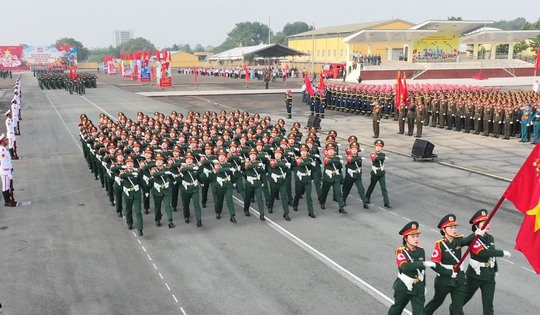 Toàn cảnh tổng hợp luyện lần cuối ở sân bay Biên Hòa trước khi hội quân ở TPHCM