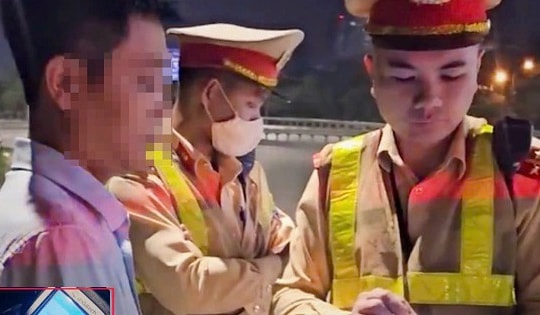 Tuần tra đêm phát hiện lái xe khách uống bia, lái xe tải sử dụng ma tuý