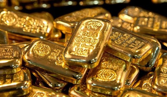 Mở chiếc vali đáng nghi, phát hiện 3,05 kg vàng