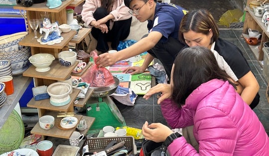 Giới trẻ Hà thành và thú vui nhặt gốm 2hand giữa lòng đô thị