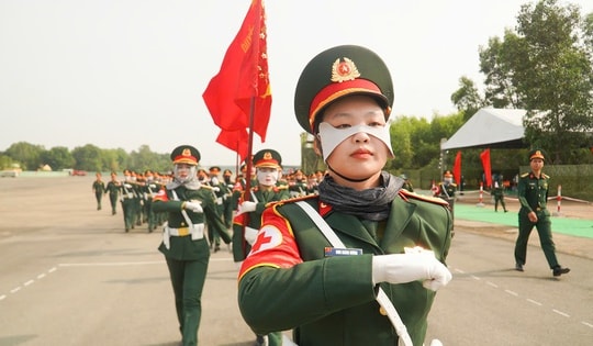 TPHCM cấm 20 tuyến đường để phục vụ hợp luyện tối 18/4