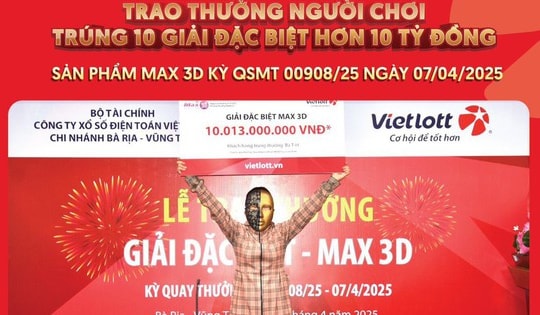 Chọn bộ số xuất hiện trong giấc mơ, người phụ nữ bất ngờ nhận tin trúng 10 giải đặc biệt Vietltot