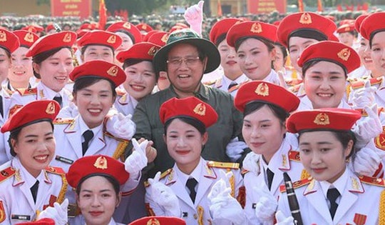 Thủ tướng động viên các lực lượng tham gia diễu binh, diễu hành