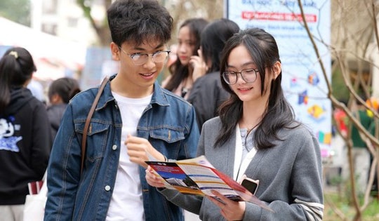 Học phí đại học năm 2025 rục rịch tăng