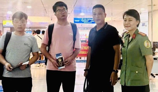 Trục xuất hai người nước ngoài nhập cảnh trái phép vào Việt Nam