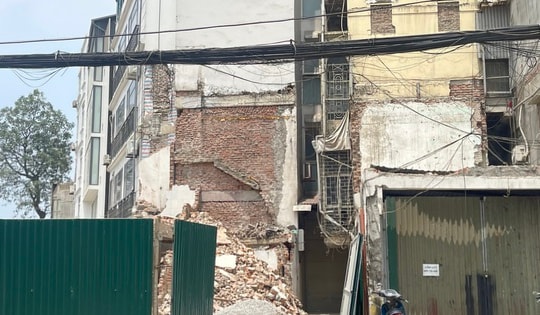 Cận cảnh rào chắn, giải phóng mặt bằng dự án đường Vành đai 1