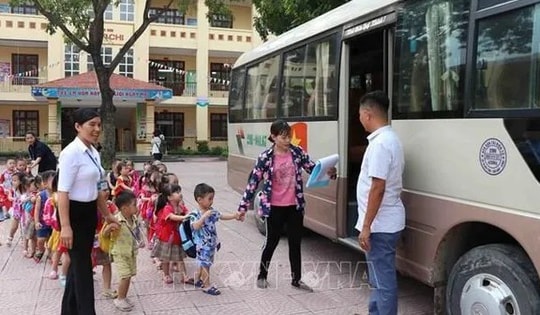 Thủ tướng giao Bộ Xây dựng chỉ đạo đơn vị đăng kiểm chuẩn hóa thiết bị ghi hình, chống bỏ quên trẻ em trên xe