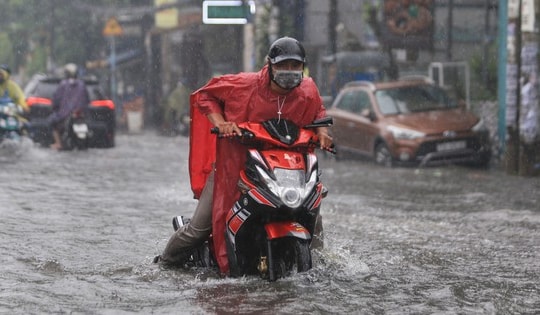 Cảnh báo lốc, sét, mưa đá chiều tối nay ở miền Bắc