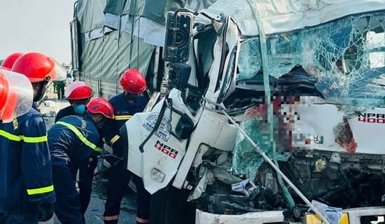 Tai nạn trên cao tốc khiến 2 người tử vong