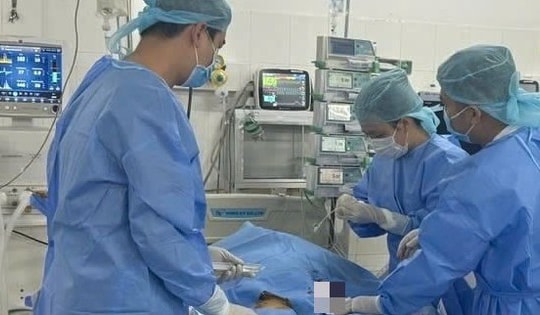 2 bệnh viện cùng cứu bệnh nhân tự uống 140 viên thuốc điều trị tăng huyết áp