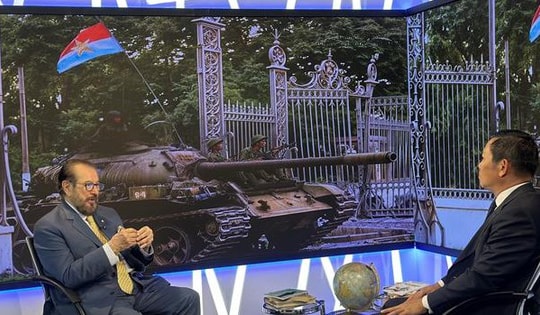 50 năm Thống nhất đất nước: Truyền hình Venezuela khẳng định khát vọng hùng cường là sự tiếp nối của tinh thần 30/4