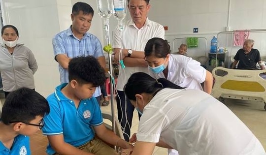 Điều tra nguyên nhân 27 học sinh Trường Tiểu học Nước Hai, Cao Bằng nhập viện