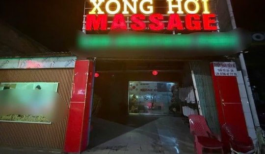 Nhân viên U40 quán massage kích dục cho khách giá 400 nghìn