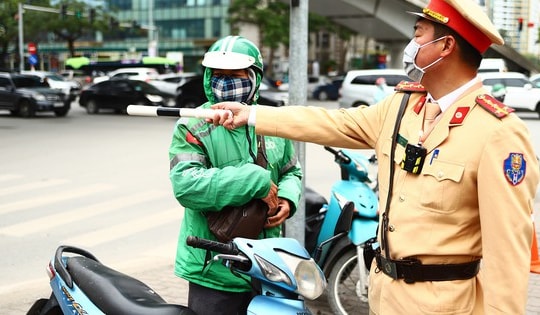 Hà Nội ra quân đảm bảo an toàn giao thông dịp Lễ 30/4