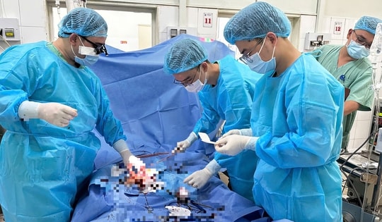 Cứu sống bé trai nguy kịch do viêm cơ tim tối cấp