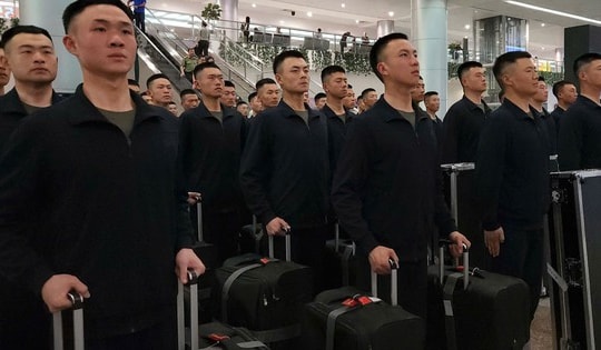 Quân đội Trung Quốc đến TP Hồ Chí Minh tham gia diễu binh kỷ niệm 30/4