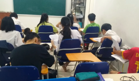 Hà Nội 'siết’ dạy thêm: Yêu cầu xử lý nghiêm giáo viên vi phạm quy định