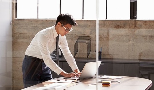 Đi làm ngày lễ 30/4 và 1/5, người lao động có thể nhận lương 490%