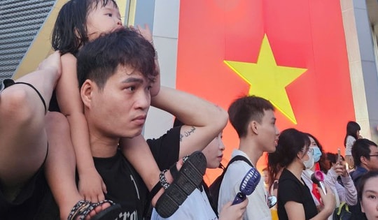 Những lưu ý bảo vệ sức khoẻ khi đi xem lễ diễu binh, diễu hành dịp đại lễ 30/4