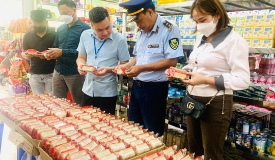 Hàng trăm người phải nhập viện do ngộ độc thực phẩm, Phó Thủ tướng chỉ đạo ‘nóng’