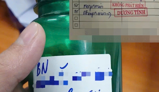 Nữ bệnh nhân nguy kịch sau uống thuốc mua trên mạng