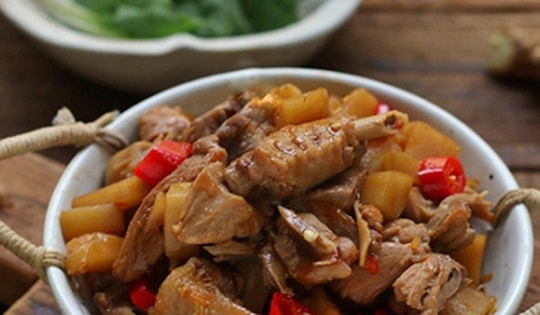 Cách làm vịt kho măng chua đậm đà, ăn kèm cơm cực ngon