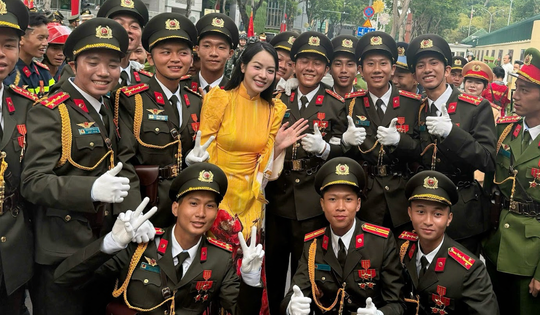 Hoa hậu Việt Nam quê Đà Nẵng và dàn nghệ sĩ tham gia tổng duyệt diễu binh, diễu hành