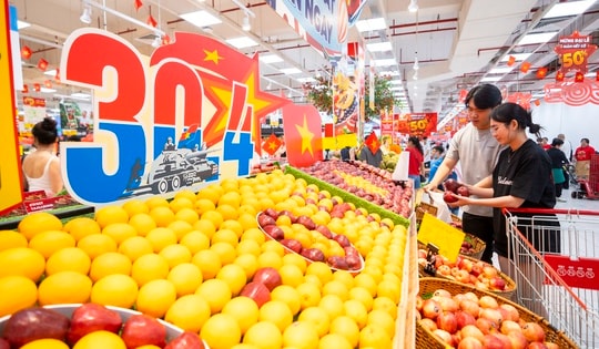 Nghỉ lễ 30/4 - 1/5: Siêu thị đồng loạt giảm giá sâu hơn 1.000 mặt hàng thiết yếu, nông sản giảm đến 71%, giá từ 9.900 đồng/kg