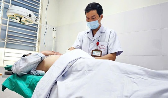 'Yêu' sai tư thế, người đàn ông 35 tuổi phải nhập viện cấp cứu