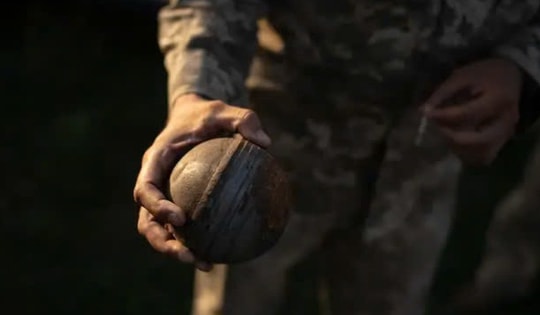 Vũ khí bị cấm có thể trở thành 'cứu cánh' cho châu Âu?