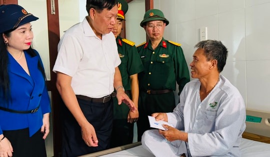 Bộ Y tế đẩy mạnh phát triển y tế biển đảo, chăm sóc sức khoẻ thân nhân cán bộ, chiến sĩ quần đảo Trường Sa và Nhà giàn DK1