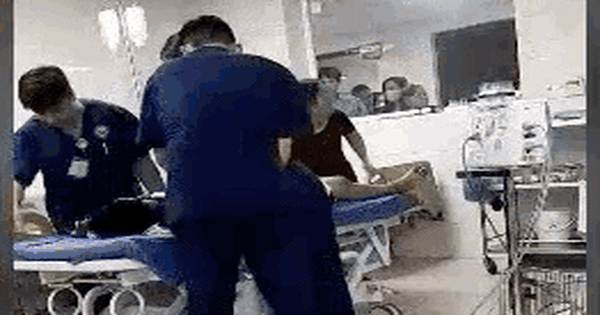 Đang cứu người vẫn bị tấn công: 'Vết thương' không chỉ trên thân thể người bác sĩ