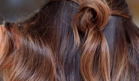 Da ngăm đen nên nhuộm tóc màu gì?