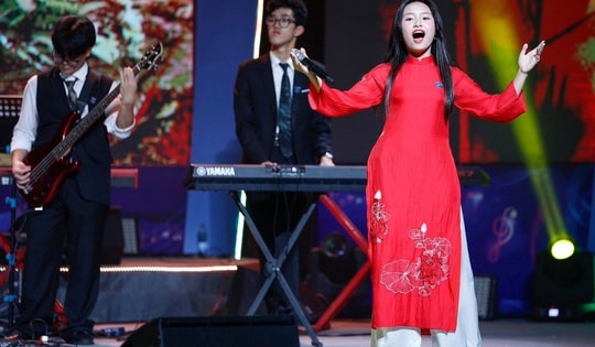 Ấn tượng màn trình diễn đẹp mắt tại liên hoan các ban nhạc học sinh Hà Nội