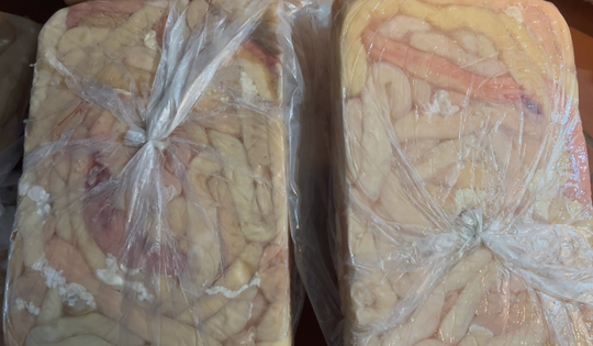 Hà Nội: Phát hiện 3 kho đông lạnh chứa gần 11 tấn thịt bò, nội tạng bò bốc mùi