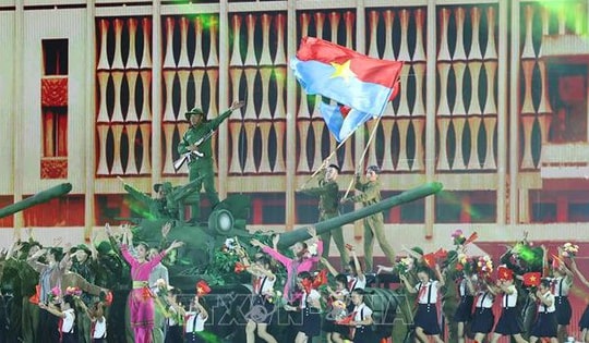 Tổng Bí thư Tô Lâm dự Chương trình nghệ thuật đặc biệt 'Mùa Xuân thống nhất'