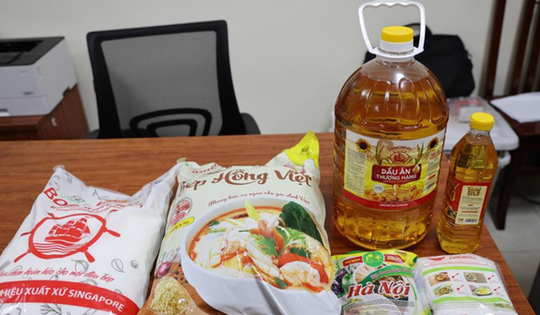 Chuyên gia chỉ cách nhận biết dầu ăn giả bằng mắt thường