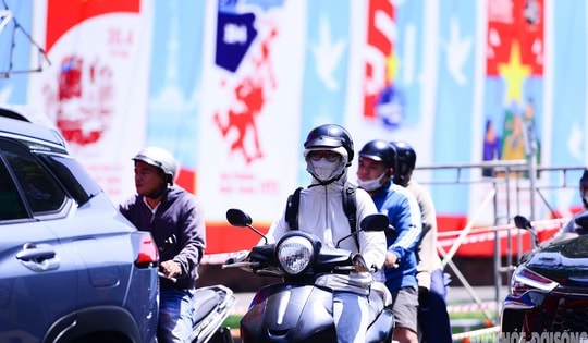 Ngày đầu nghỉ lễ 30/4-1/5: Miền Bắc mát mẻ, Nam Bộ nắng nóng