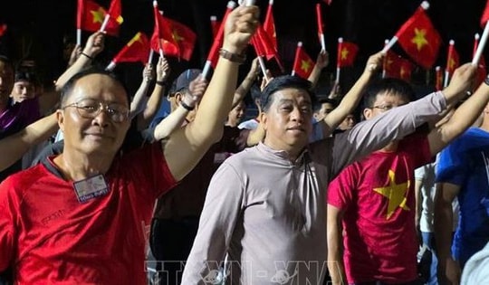 Kiều bào hướng trọn trái tim về Tổ quốc