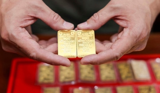 Giá vàng hôm nay ngày 30/4 đảo chiều giảm cực mạnh